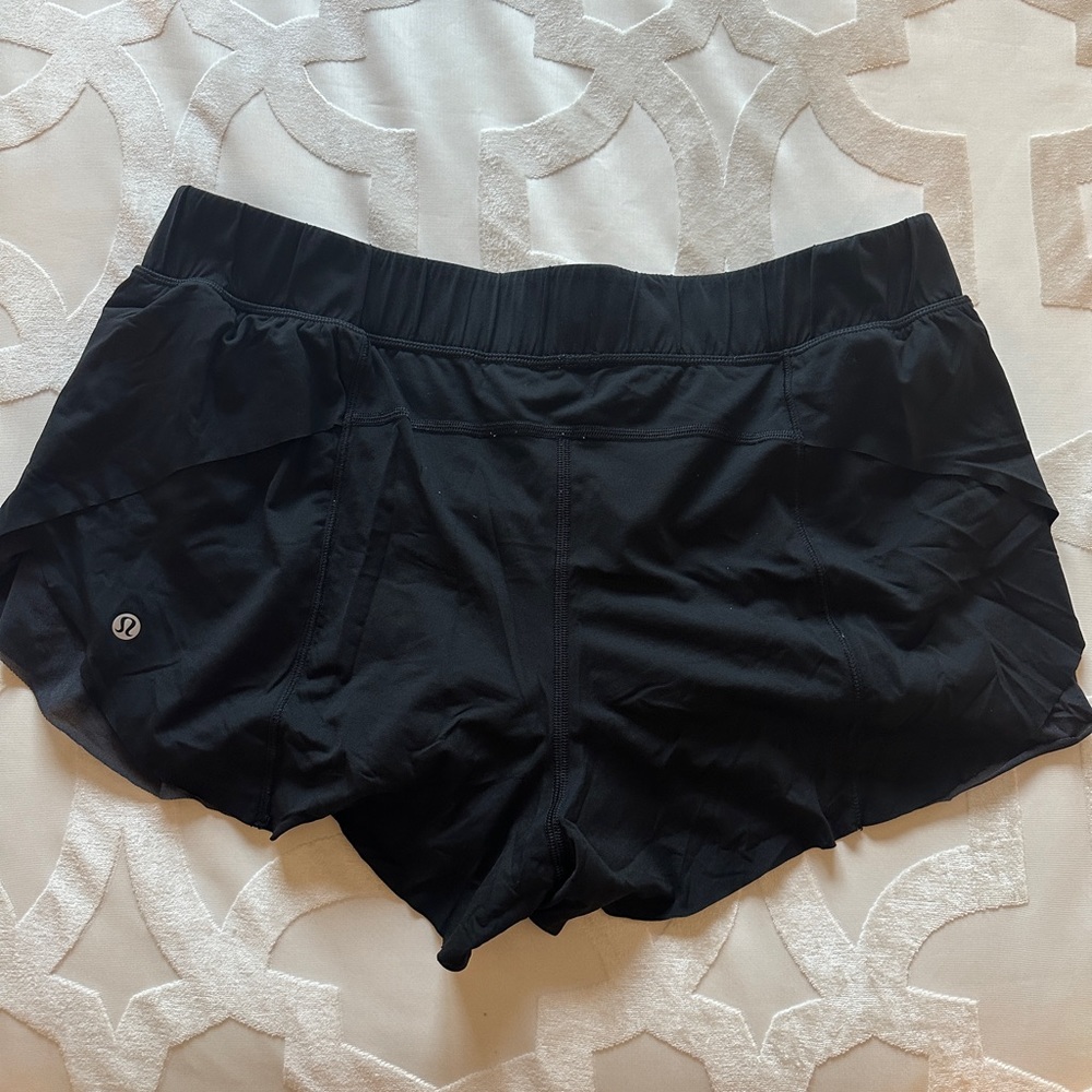 lululemon low rise shorts